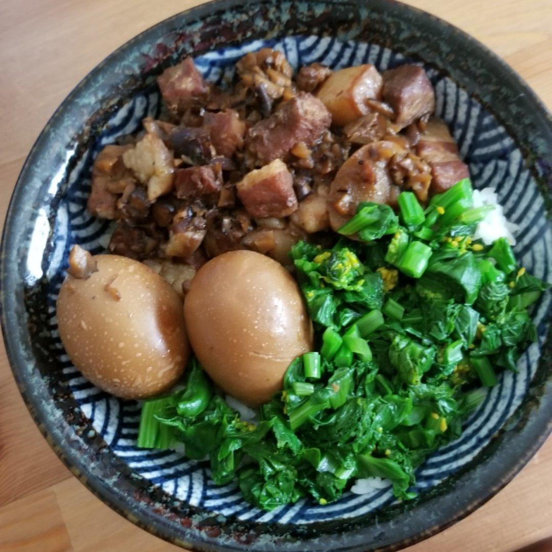 洋葱酥卤肉饭