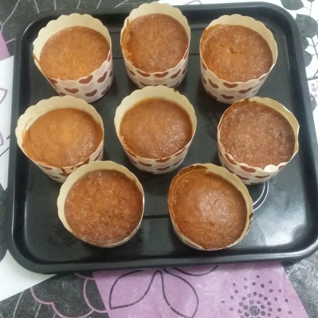 不会回缩的纸杯蛋糕