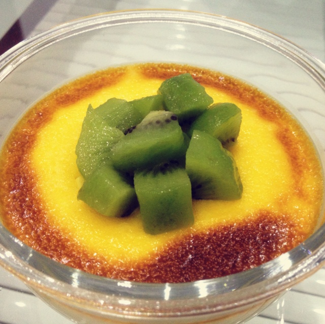 Crèmebrulée。法式烤布雷。焦糖布丁。
