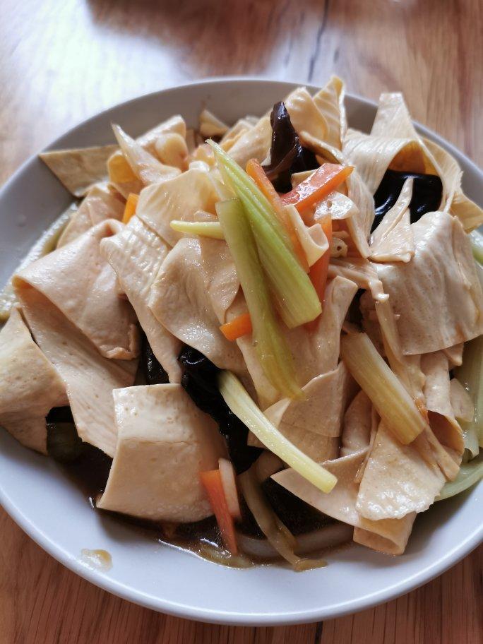 凉拌油豆皮