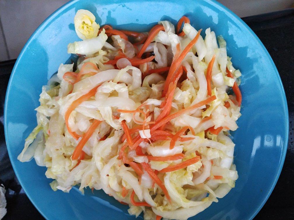 白菜心拌海蜇皮