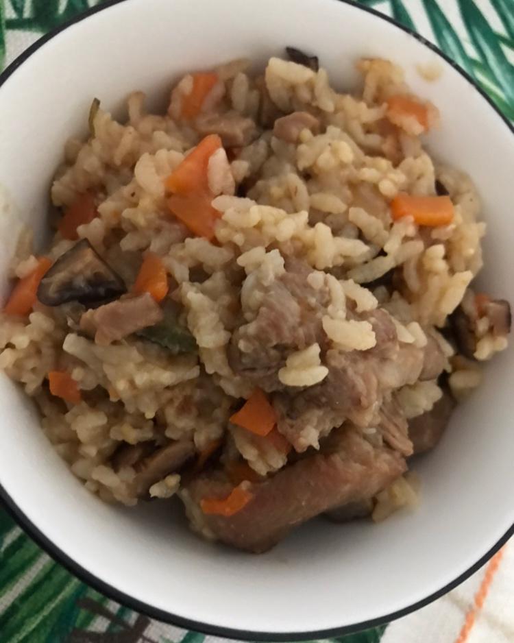 喷香排骨焖饭（爆好吃）