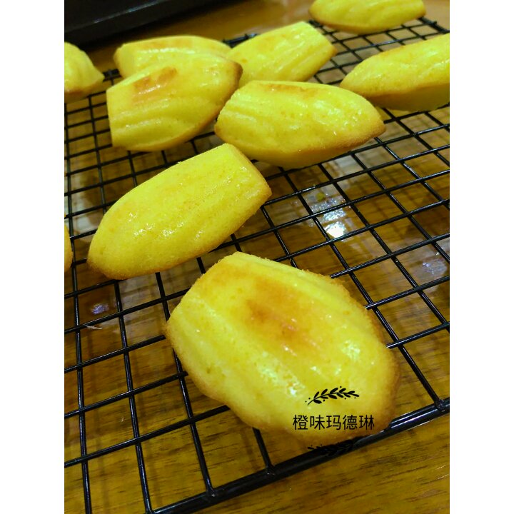 玛德琳（蓝带方）