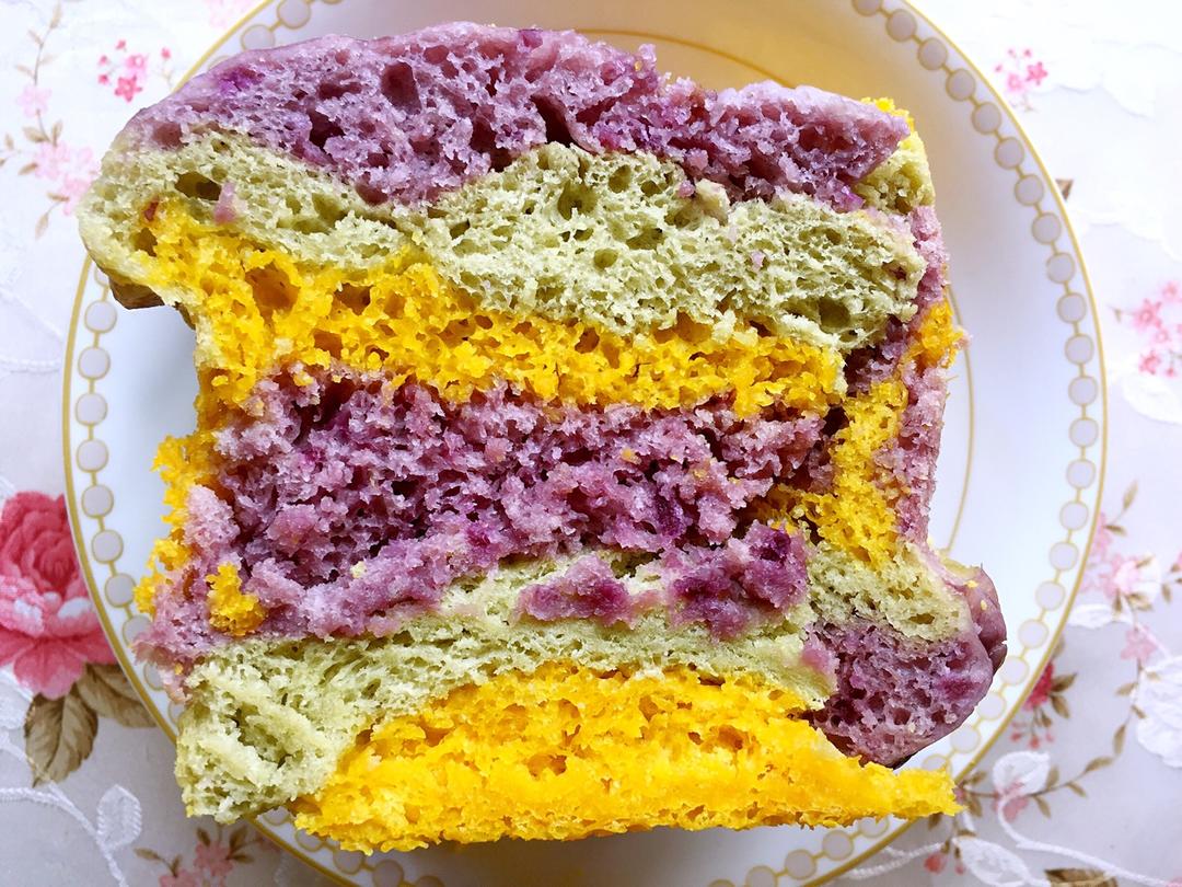 瑜摆摆lindy做的三色发糕