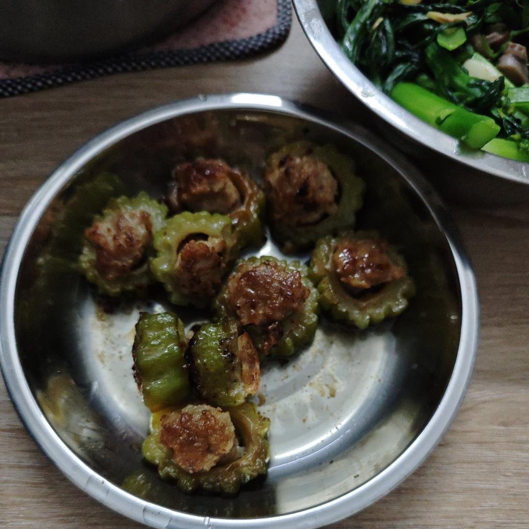 夏天消暑-苦瓜酿肉