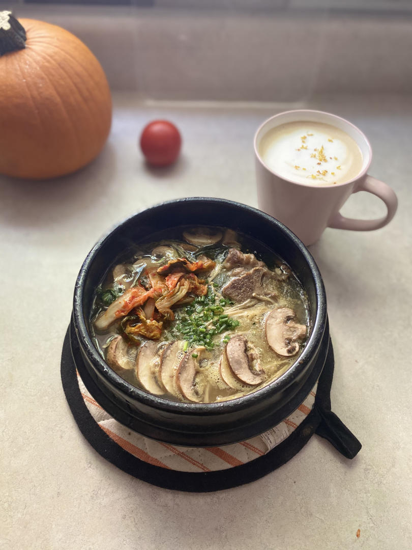 蜜枣西洋菜猪骨汤（去燥清润止咳）