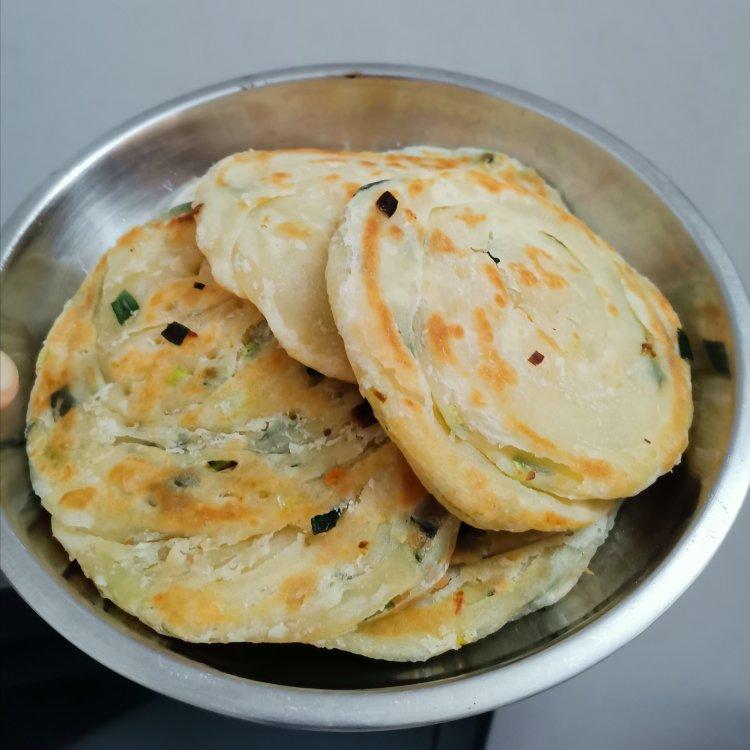 堂妈教你做飘香葱油饼