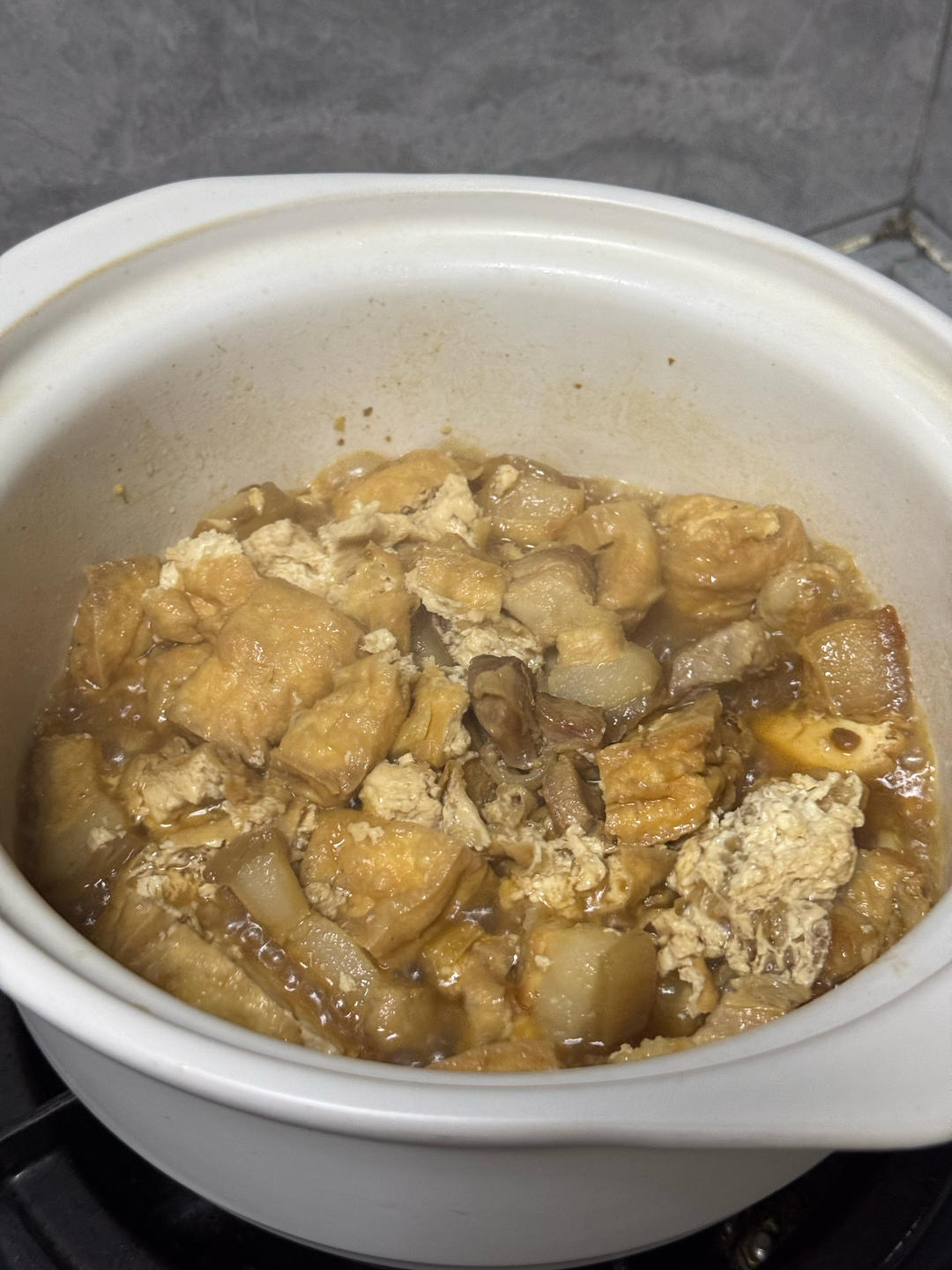 油豆腐焖五花肉