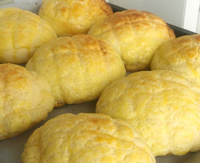 奶酥馅菠萝包的做法