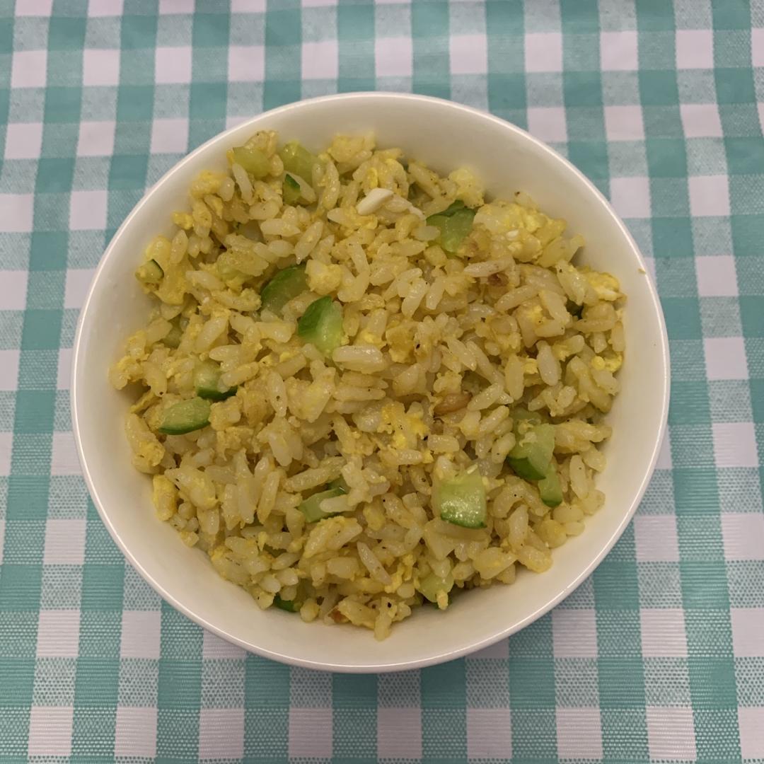 做了10年蛋炒饭，才知道这样做，居然能做出螃蟹味儿！鲜绝！