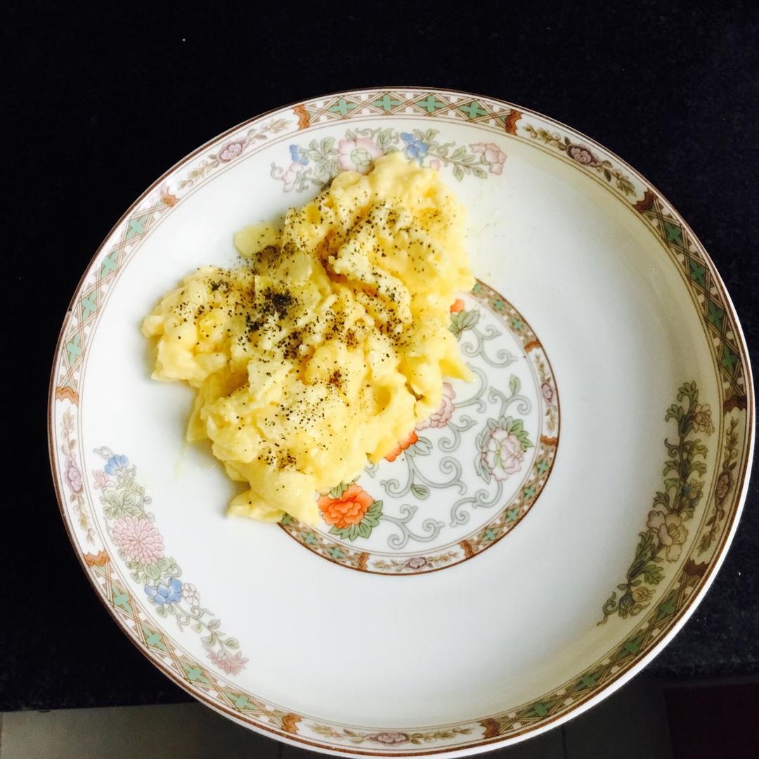 美式炒蛋 scrambled eggs