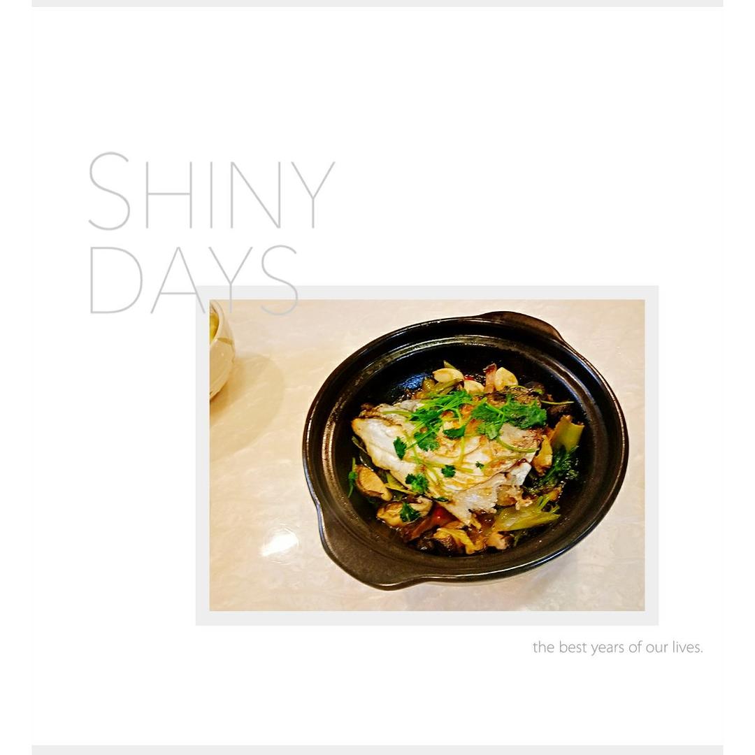 啫啫三文鱼头煲