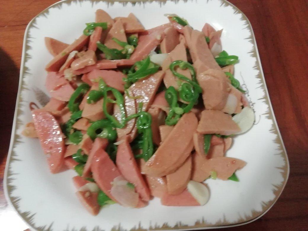 青椒炒火腿肠～童年回忆