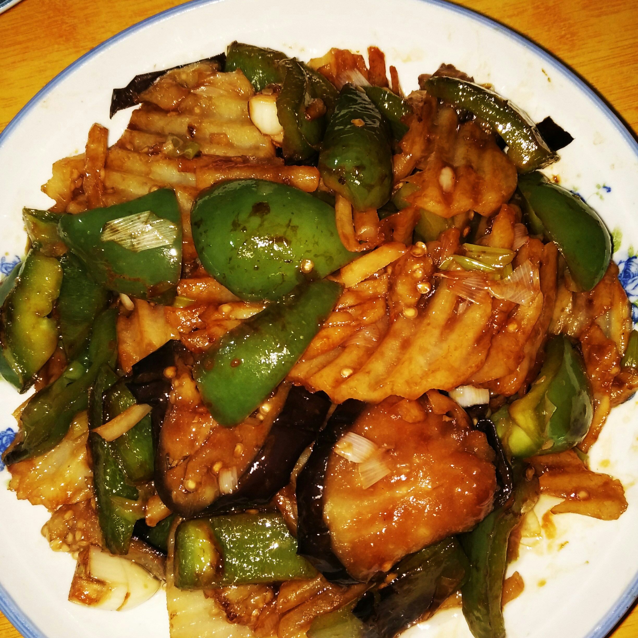素食者不可错过的一道东北名菜丨地三鲜&野菜豆腐 · 圆满素食