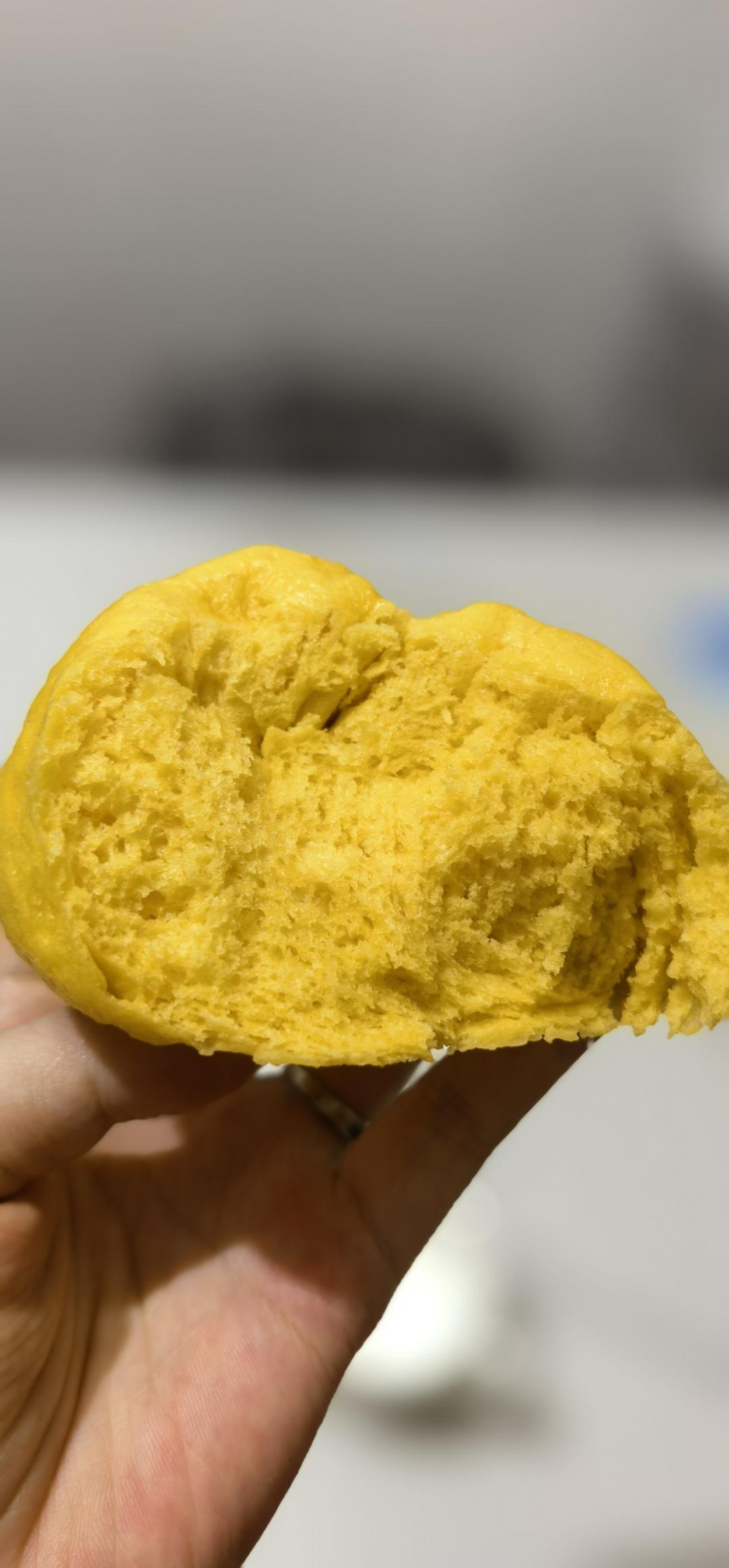 新手也可以--详解如何做出人见人爱、金黄的南瓜馒头