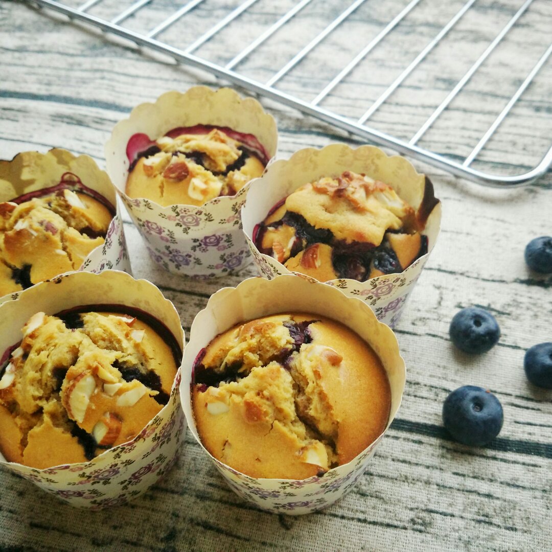 蓝莓玛芬蛋糕 Blueberry Muffin