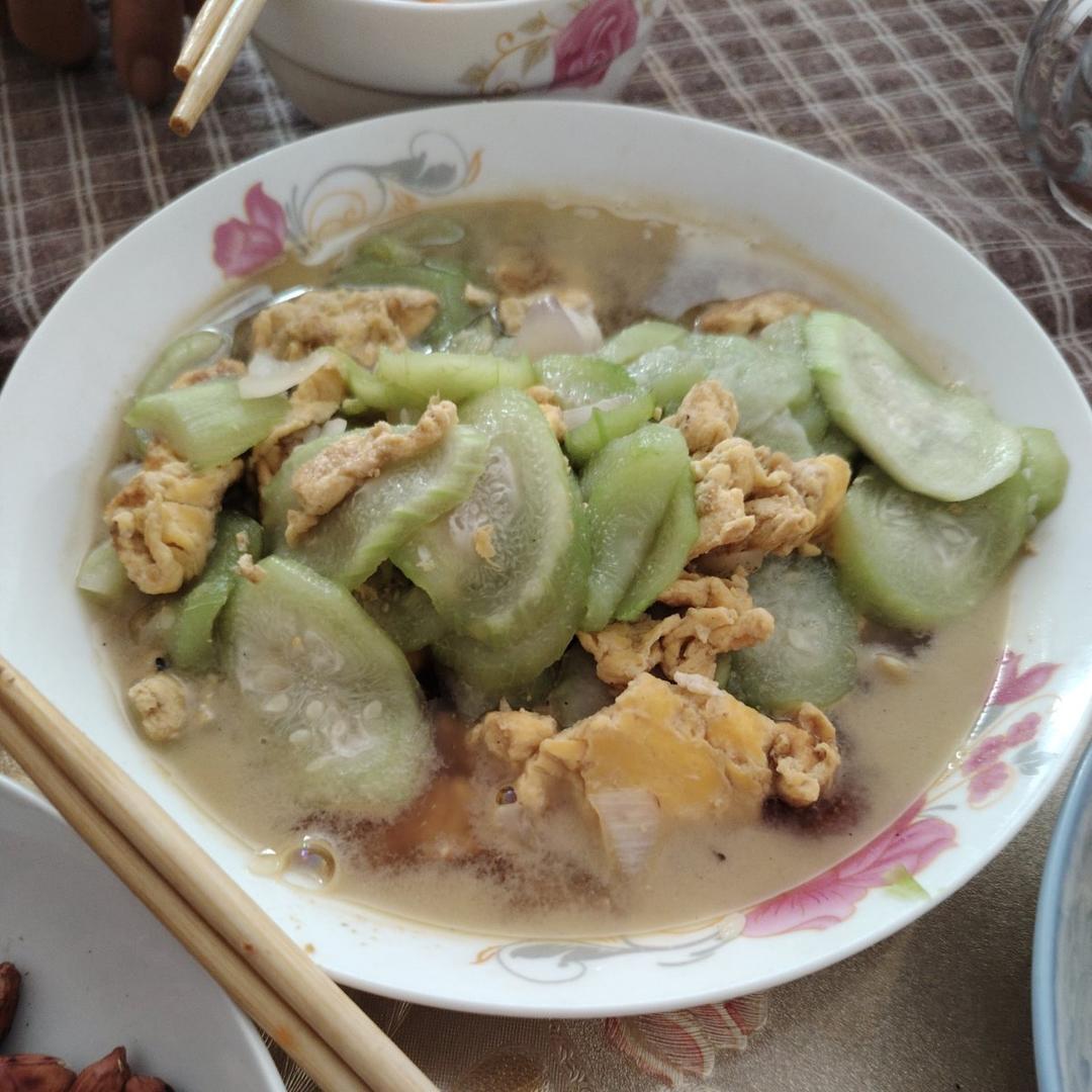 简单快手，五分钟搞定的丝瓜炒蛋