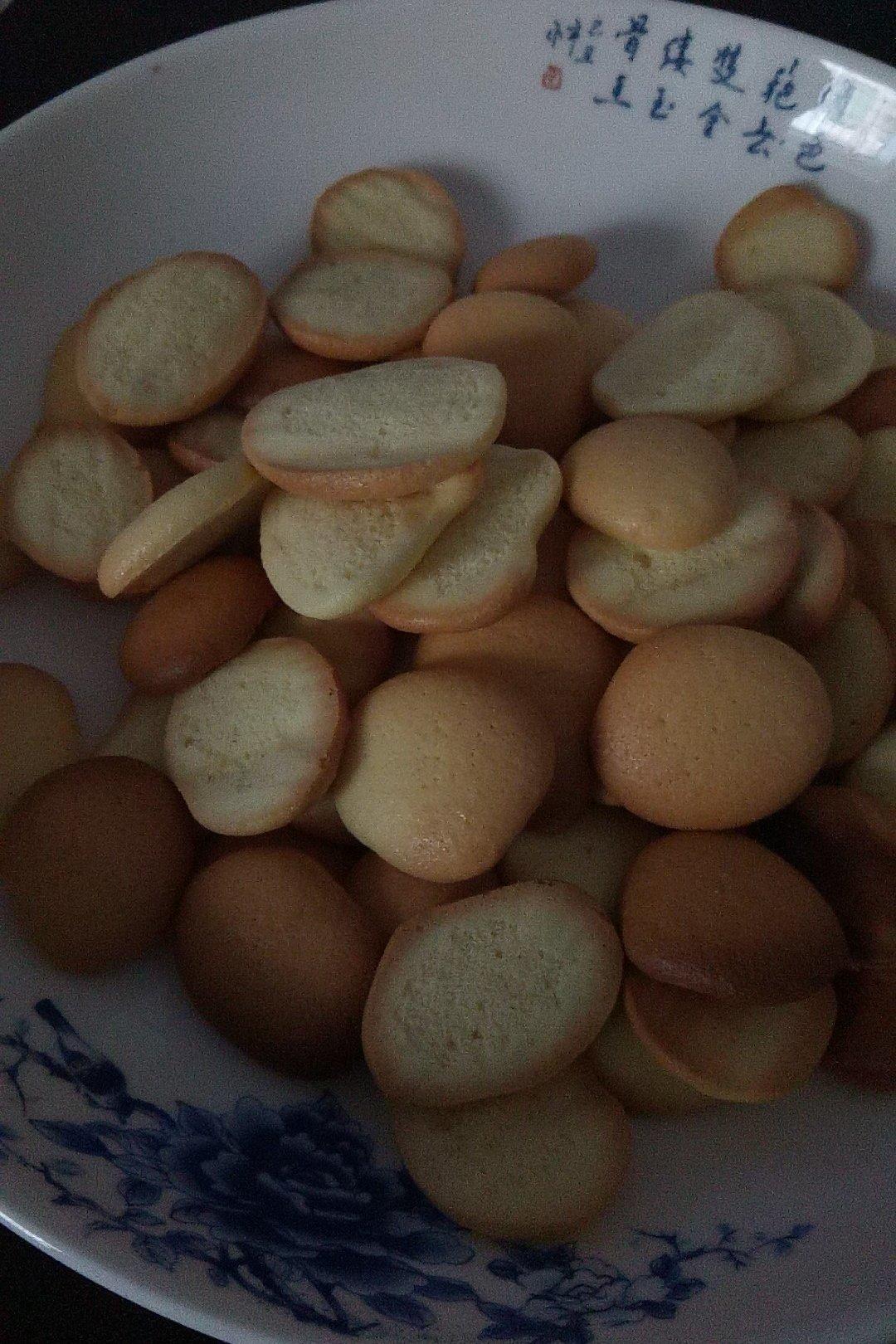 酥脆蛋香小饼干