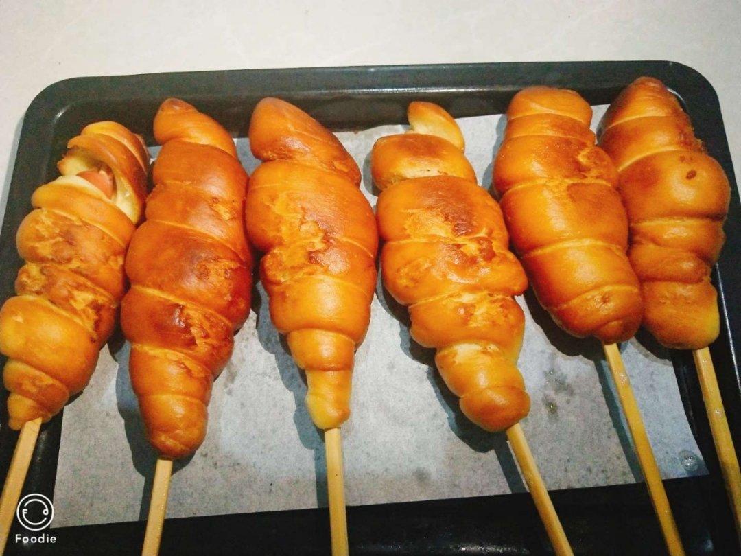 不用烤箱：怀旧鸡腿面包/80后火腿肠油炸面包