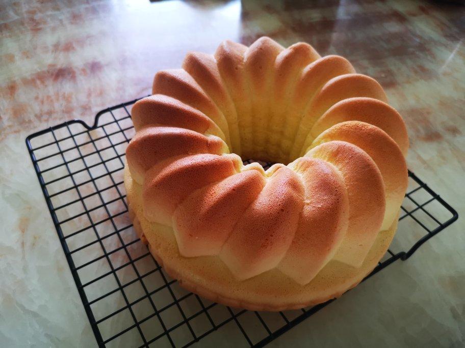 8寸萨瓦林戚风蛋糕