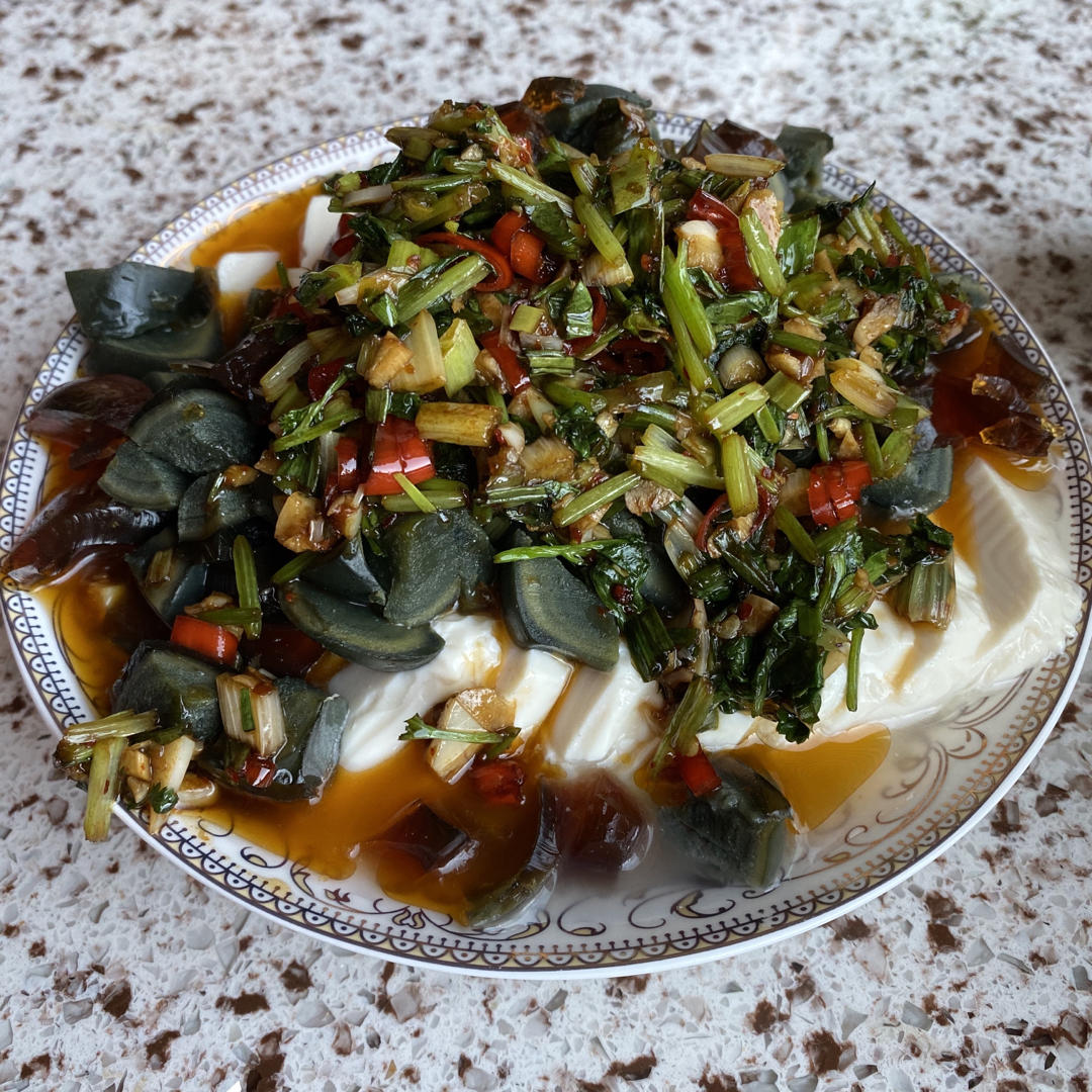 格外下饭的皮蛋豆腐