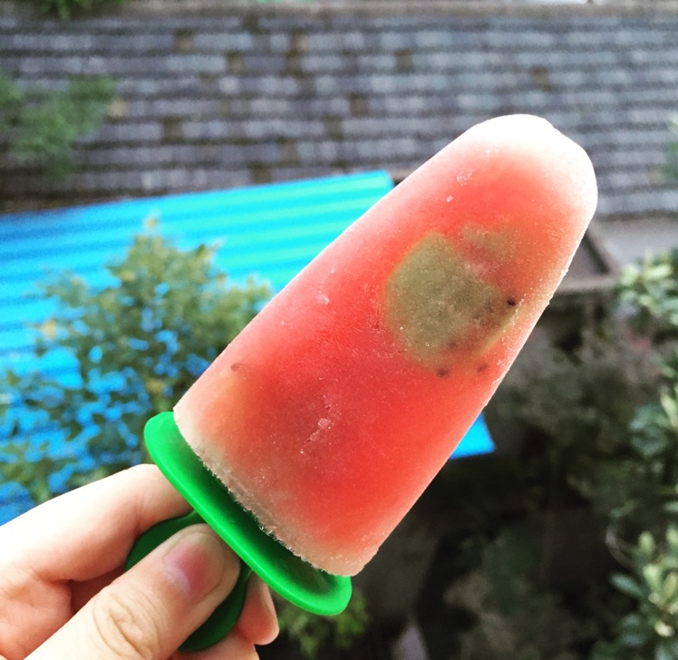 嬉奇小姐做的西瓜冰棍