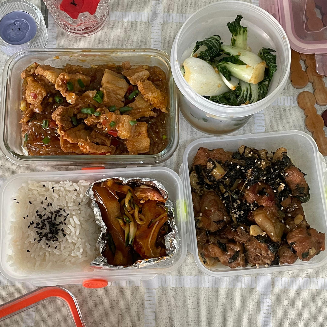 快给你心爱的人们做/送饭吧！