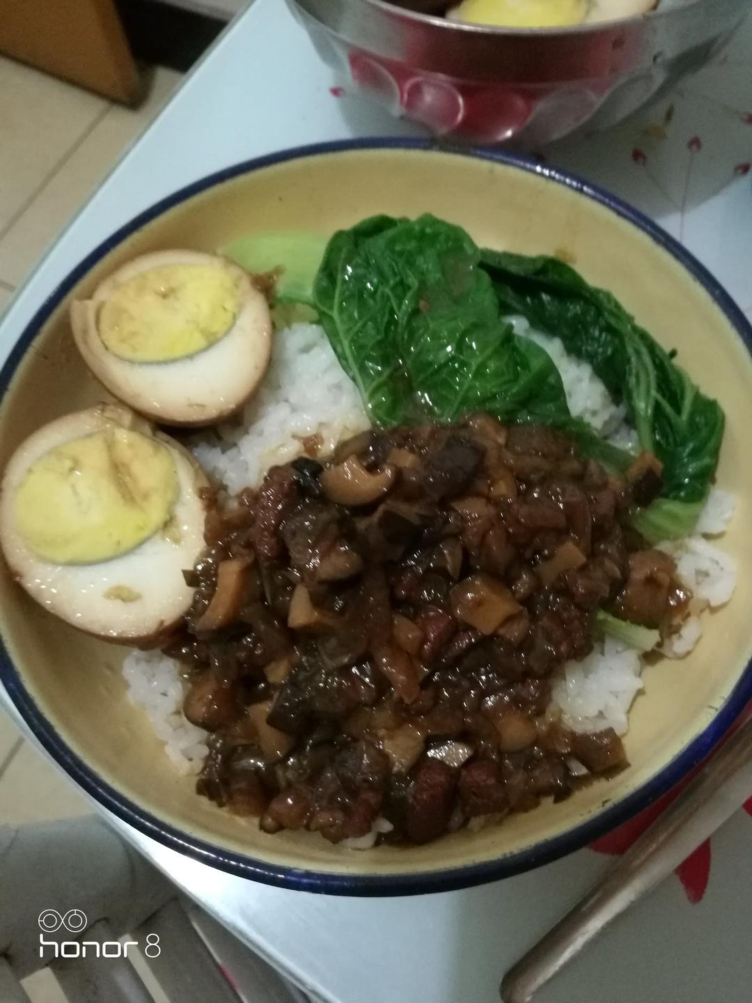 洋葱酥卤肉饭