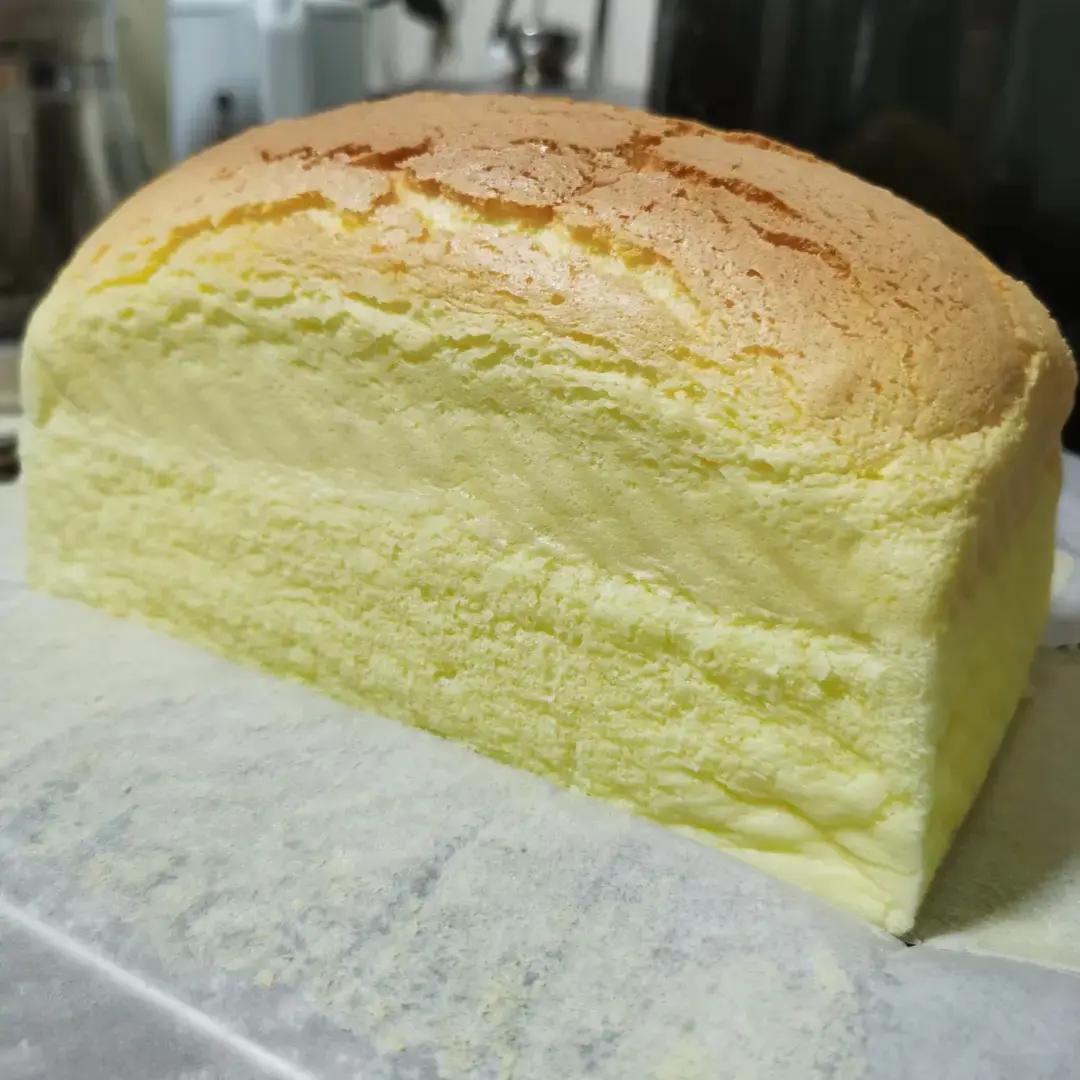 堪比柯基屁股
爆浆芝士🧀古早蛋糕