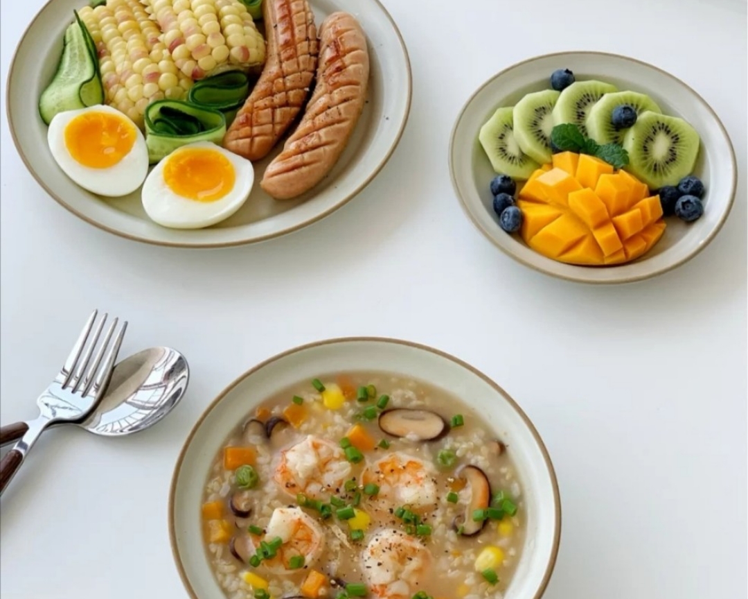 早餐｜营养鲜美的香菇虾仁糙米粥的做法