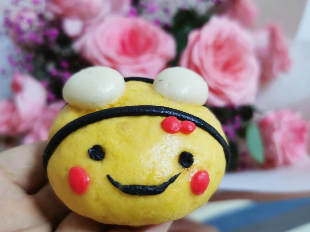 卡通小蜜蜂馒头(水光肌)