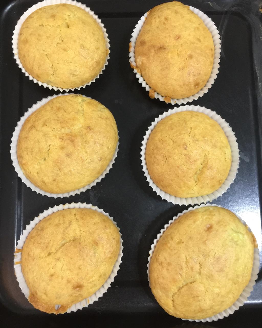 毛毛麻麻-做的简单香蕉蛋糕