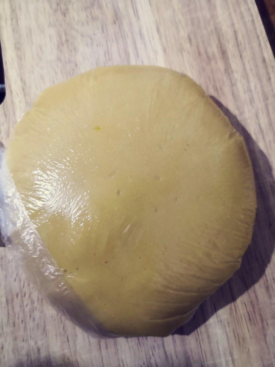 广式月饼——蛋黄莲蓉月饼