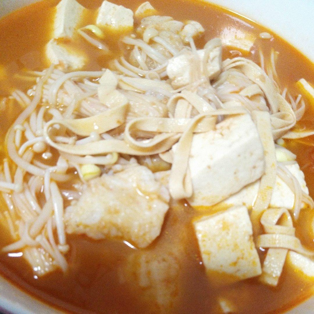 龙利鱼豆腐煲