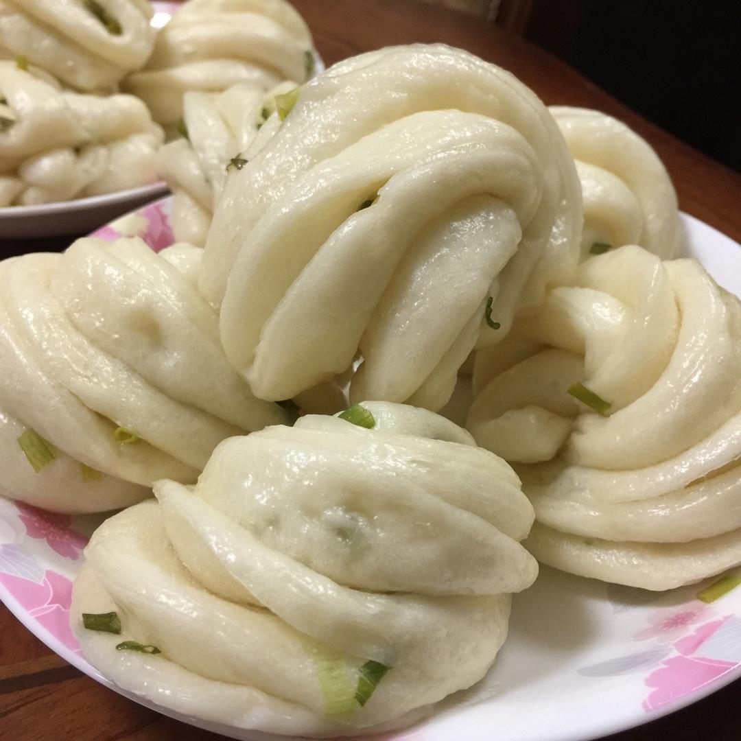 葱油花卷 Steamed Roll