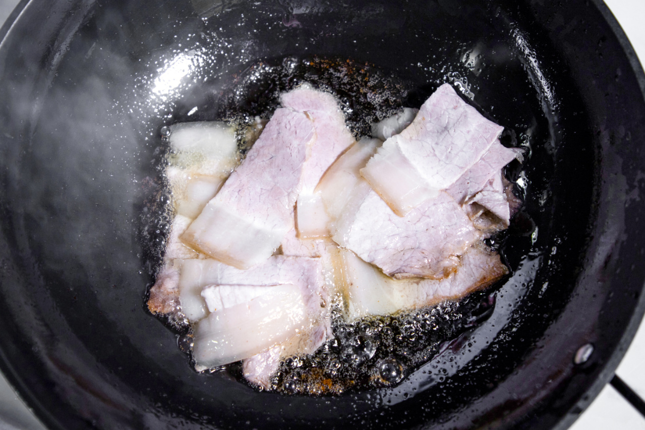 川香回锅肉（经典川菜）的做法 步骤2