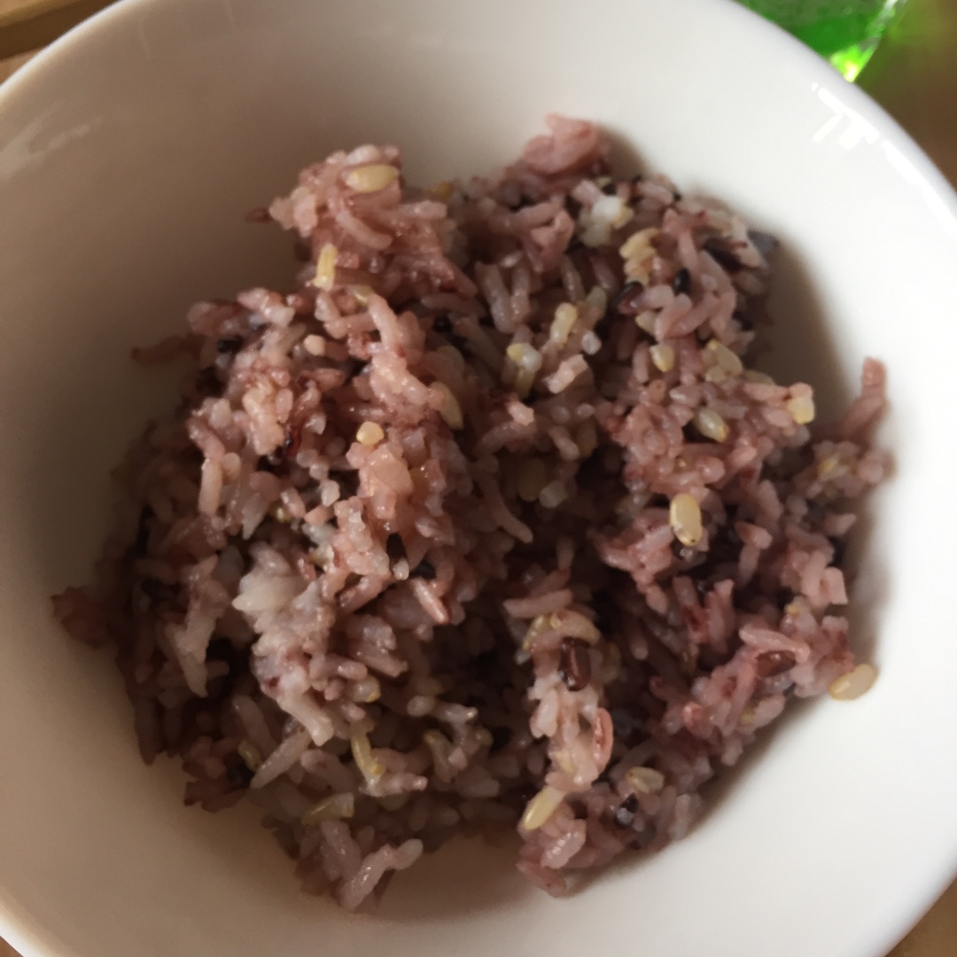 一碗安静的白米饭