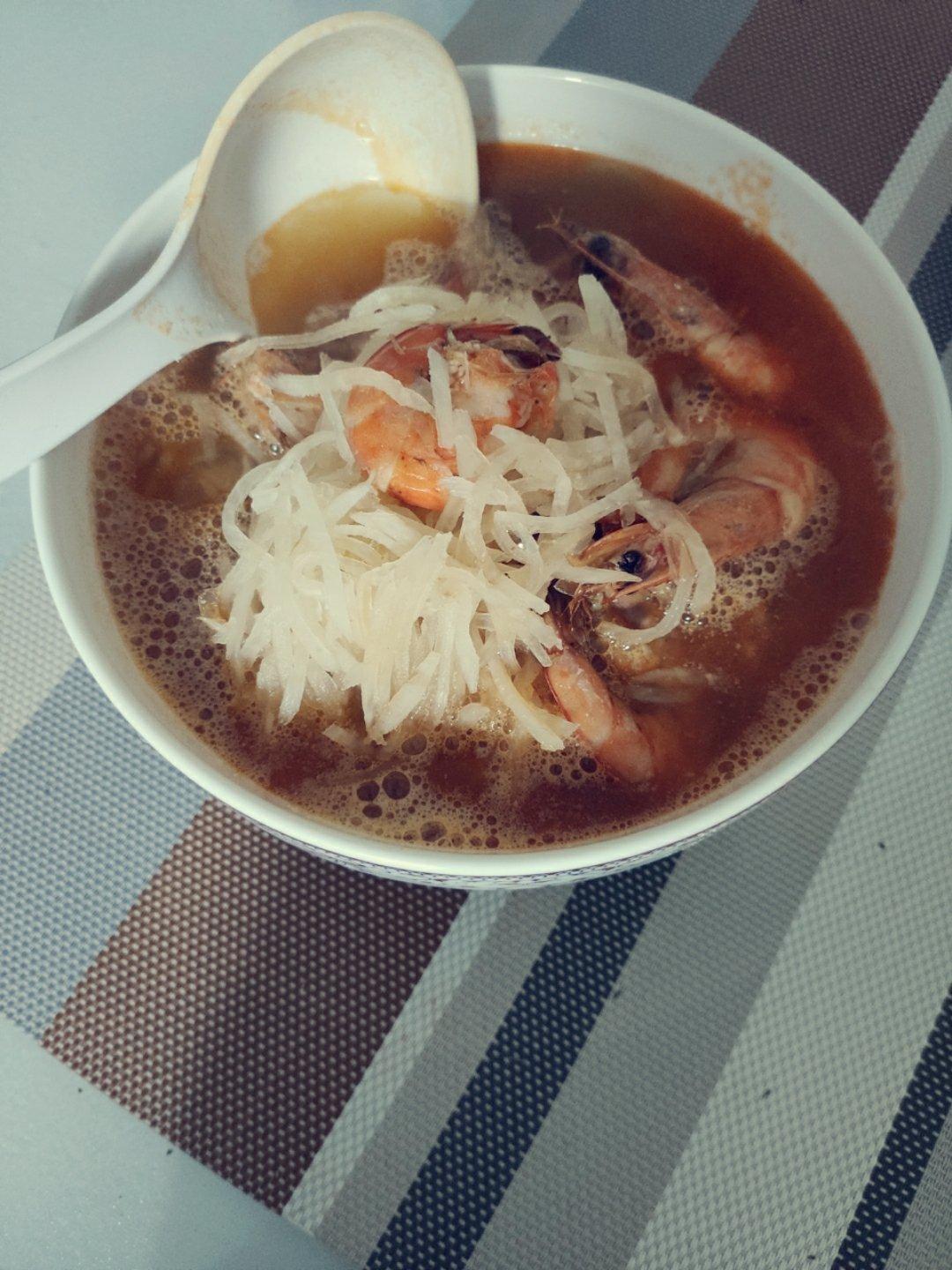超简单又好喝的萝卜丝虾汤