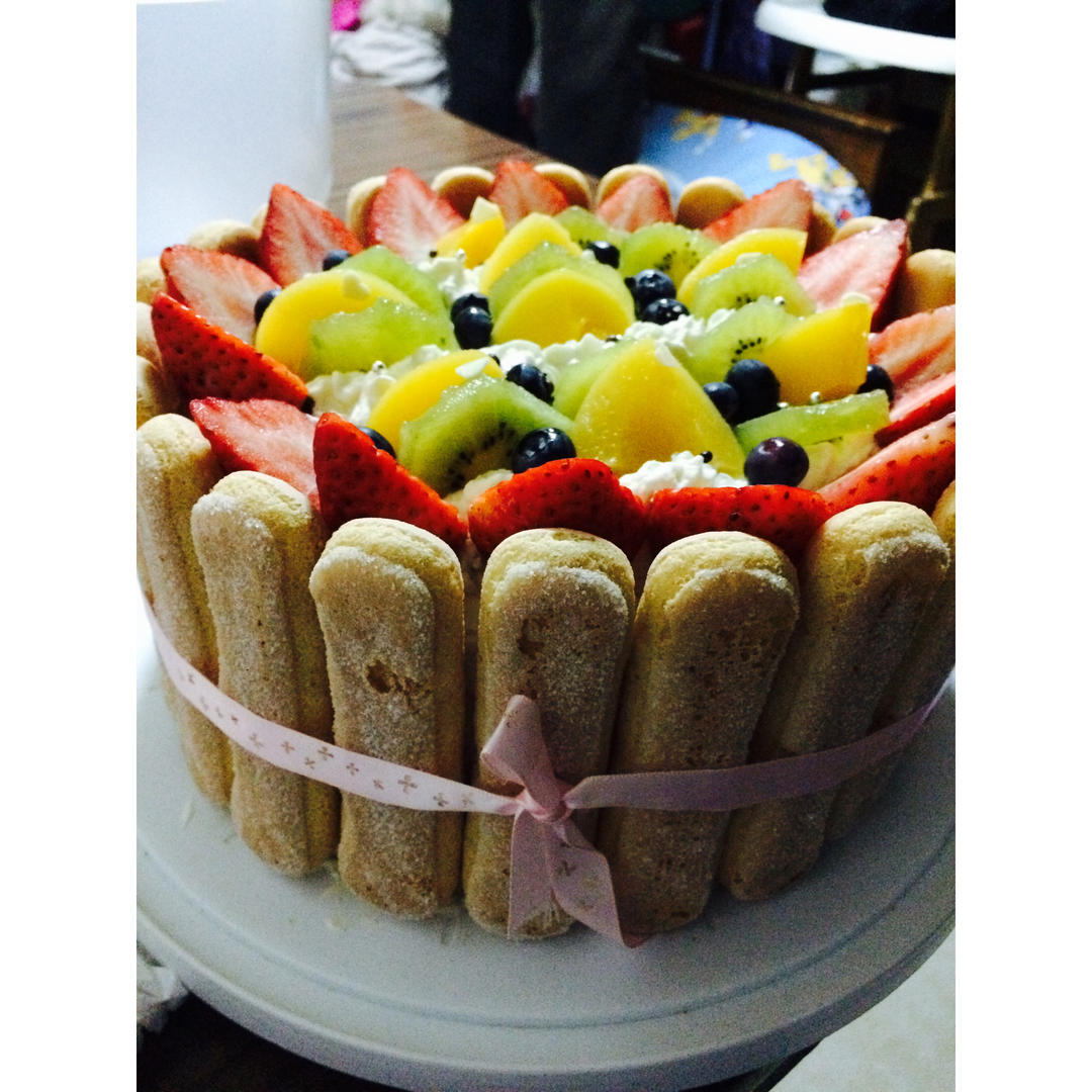 生日蛋糕教程【威化饼干围边】