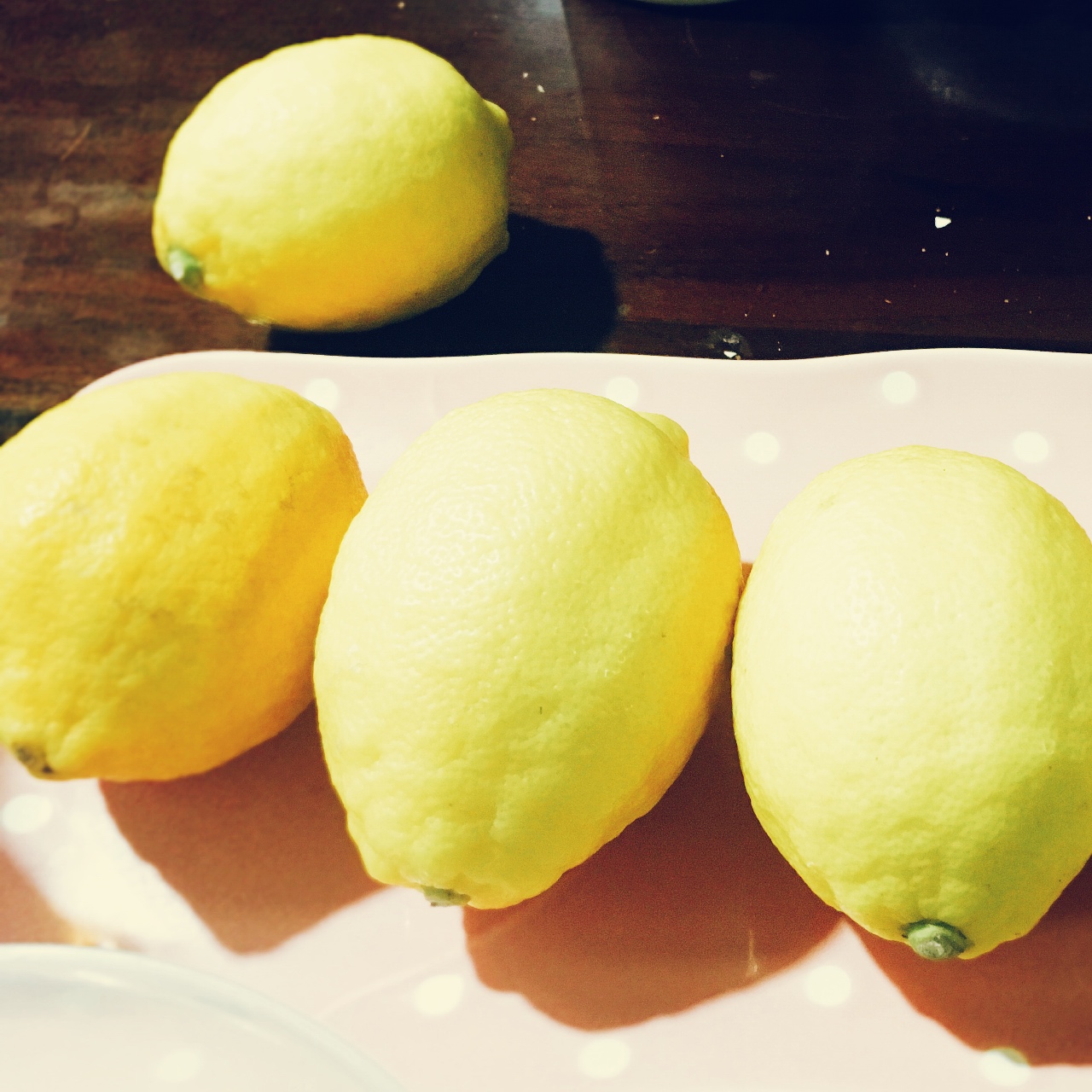 快手盐系柠檬的做法 步骤1