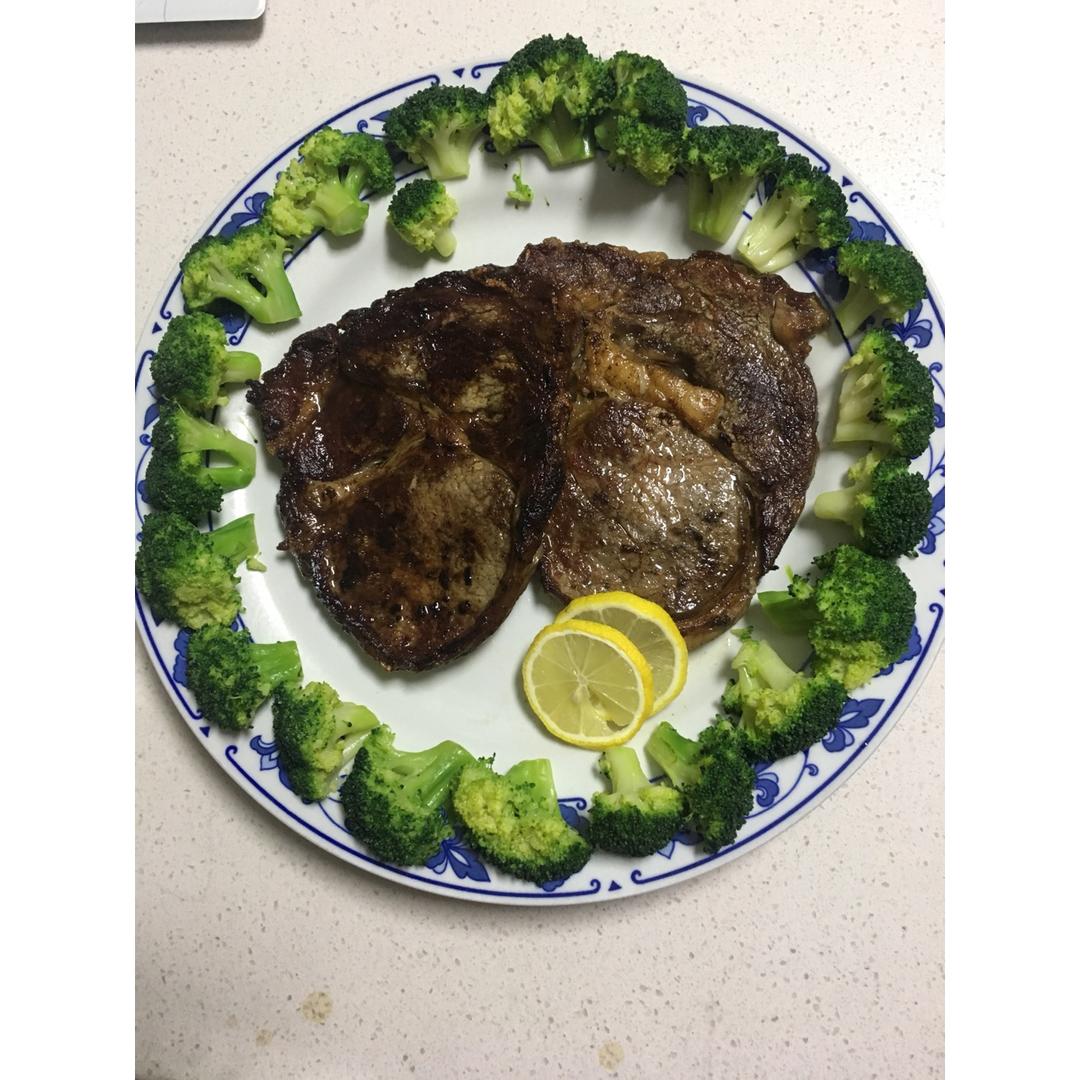 黑椒牛排