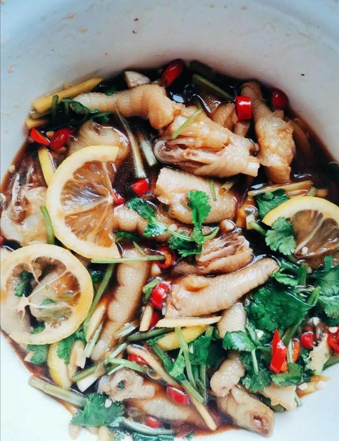 网红柠檬酸辣鸡爪