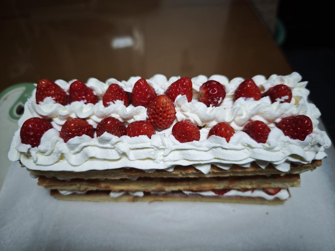 草莓城堡蛋糕