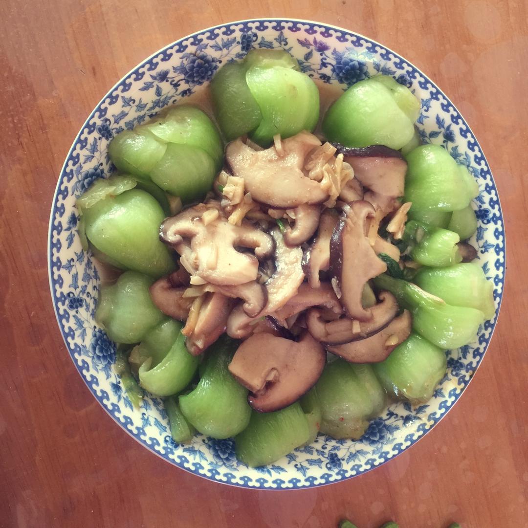 香菇扒油菜