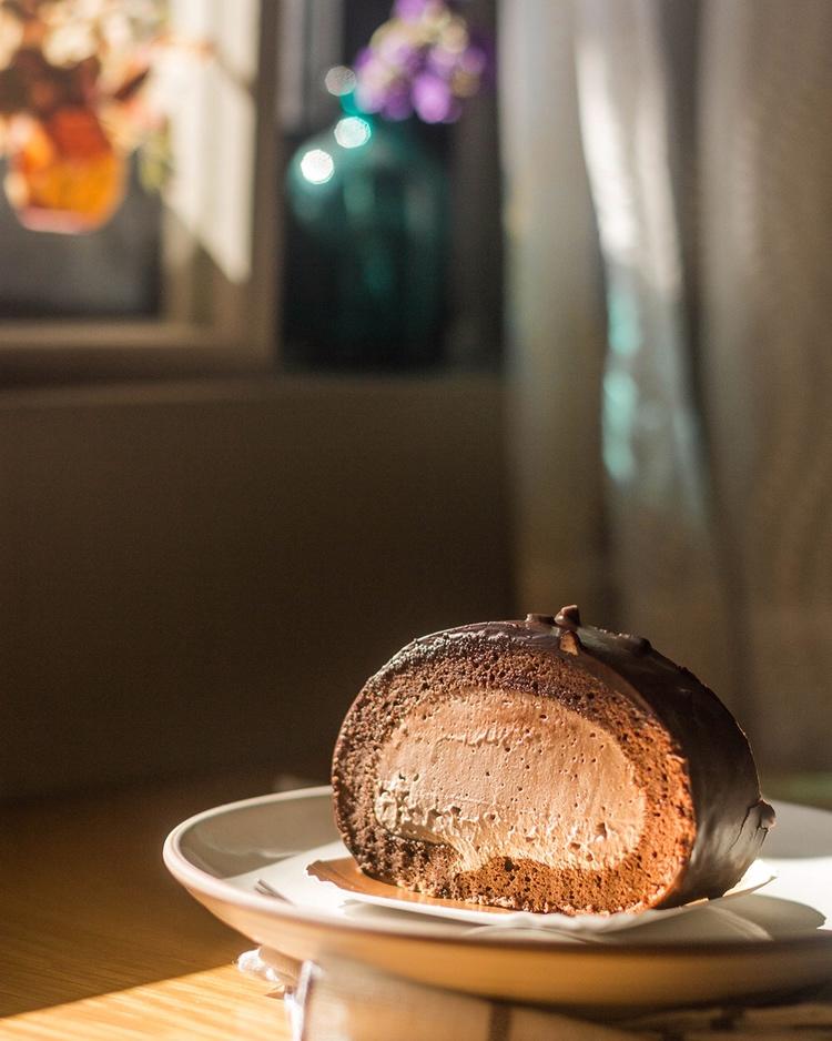 甘纳许巧克力蛋糕卷