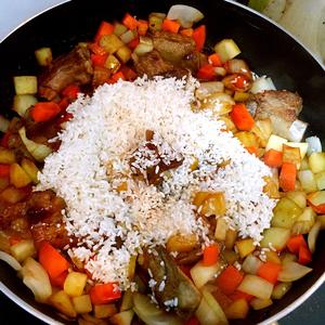排骨土豆焖饭的做法 步骤6