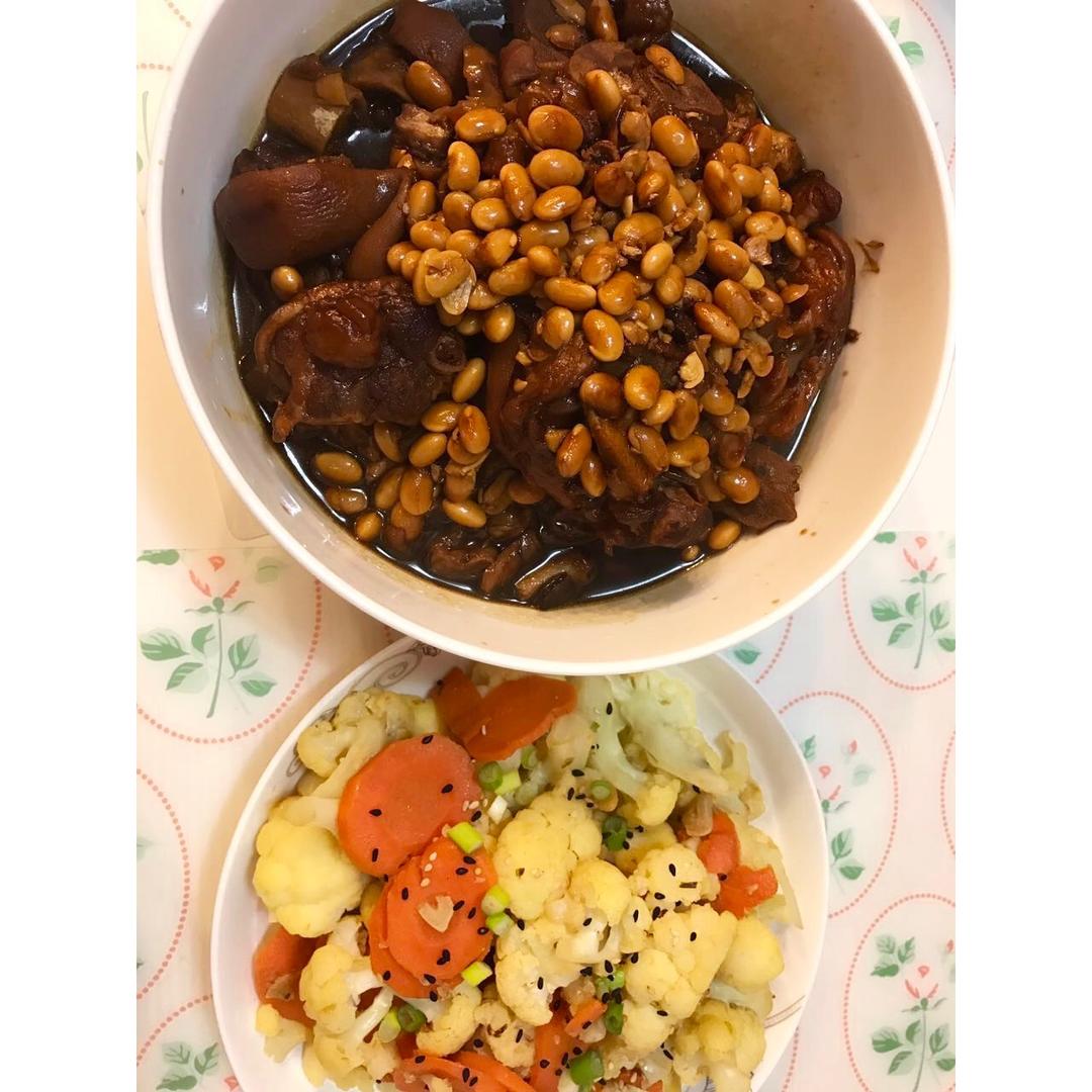 黄豆焖猪手