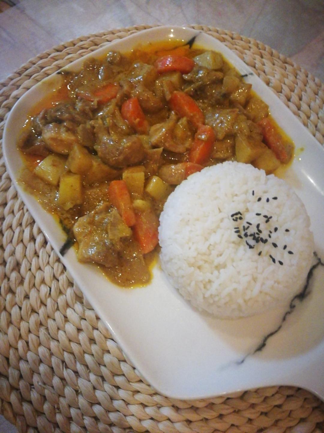 咖喱鸡肉饭