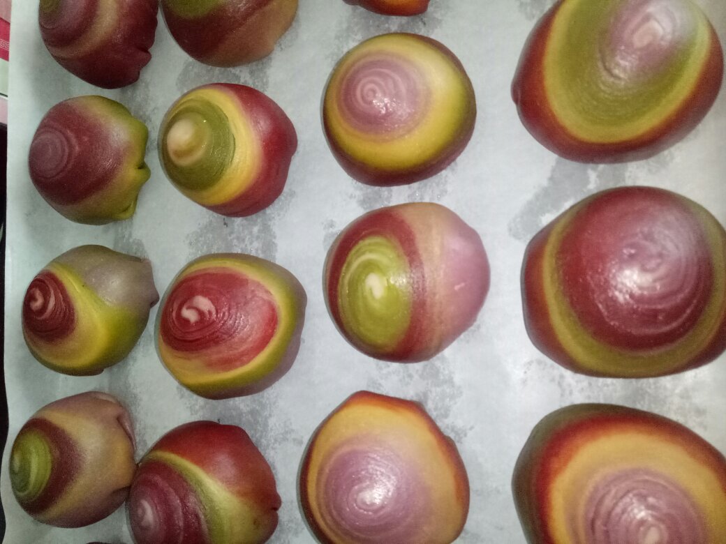 和彩虹一样美腻的彩色紫薯蛋黄酥~~附紫薯馅的做法