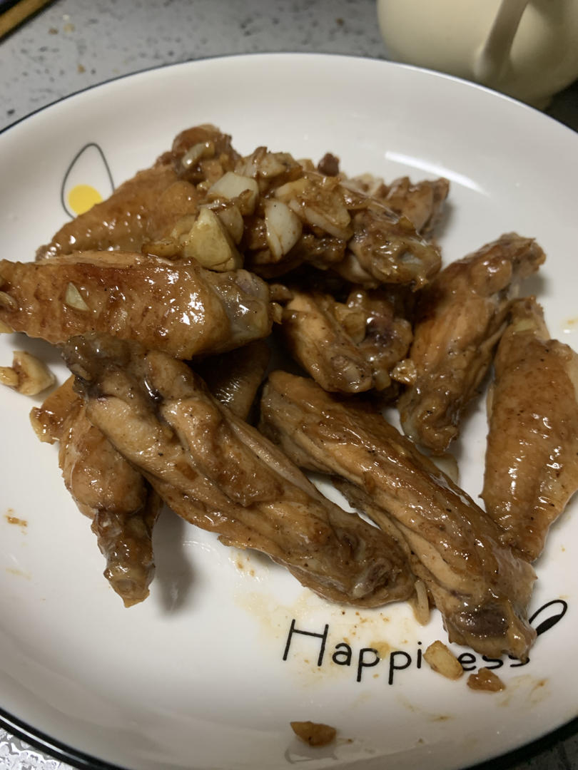 操作简单、好吃到舔盘的蒜香鸡中翅